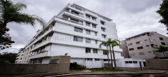Los Samanes , Distrito Metropolitano Caracas Distrito Federal, 1080 | Spacious duplex penthouse