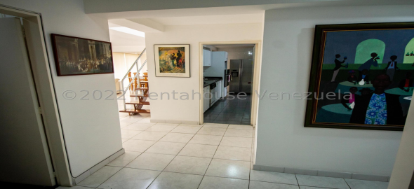Los Samanes , Distrito Metropolitano Caracas Distrito Federal, 1080 | Spacious duplex penthouse