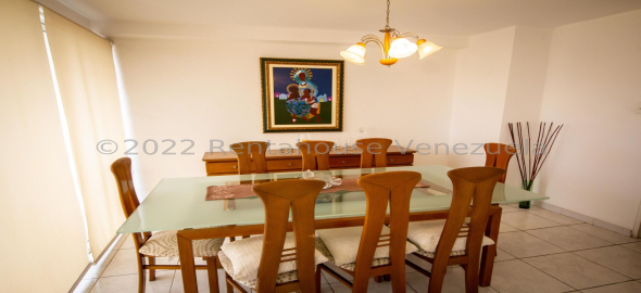 Los Samanes , Distrito Metropolitano Caracas Distrito Federal, 1080 | Spacious duplex penthouse