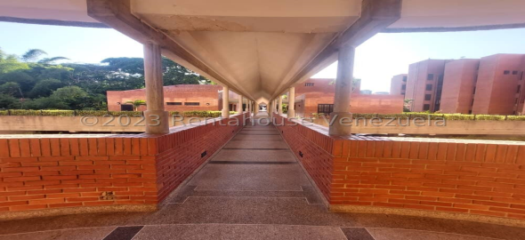 Urbanizacion Miranda , Av. El enlace 11a-4 Caracas Distrito Federal, 1073 | A stylish and spacious apartment