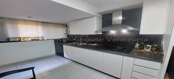 Urbanizacion Miranda , Av. El enlace 11a-4 Caracas Distrito Federal, 1073 | A stylish and spacious apartment