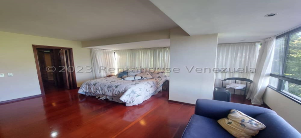 Urbanizacion Miranda , Av. El enlace 11a-4 Caracas Distrito Federal, 1073 | A stylish and spacious apartment