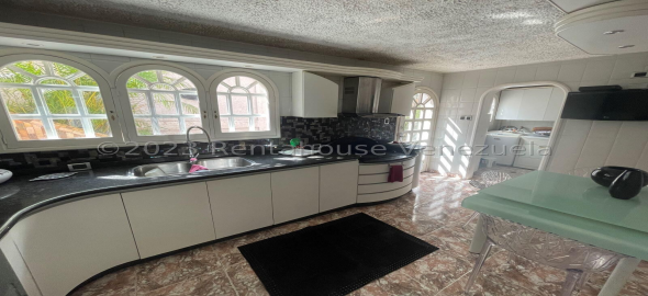 San Antonio de los Altos , Club de Campo Los Teques Miranda, 1204 | Spectacular Single Family Home