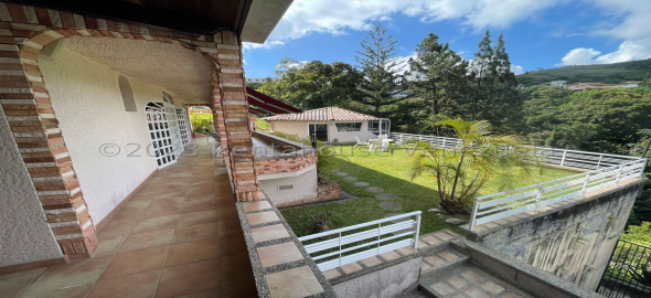 San Antonio de los Altos , Club de Campo Los Teques Miranda, 1204 | Spectacular Single Family Home