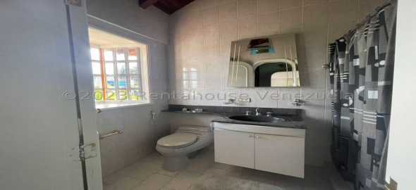 San Antonio de los Altos , Club de Campo Los Teques Miranda, 1204 | Spectacular Single Family Home