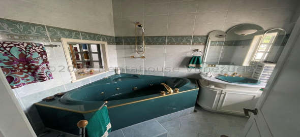 San Antonio de los Altos , Club de Campo Los Teques Miranda, 1204 | Spectacular Single Family Home