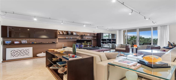 765 Crandon Blvd APT 305 Key Biscayne Florida, 33149 | Beautiful Condo