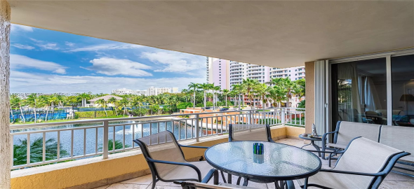 765 Crandon Blvd APT 305 Key Biscayne Florida, 33149 | Beautiful Condo