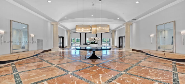 765 Crandon Blvd APT 305 Key Biscayne Florida, 33149 | Beautiful Condo