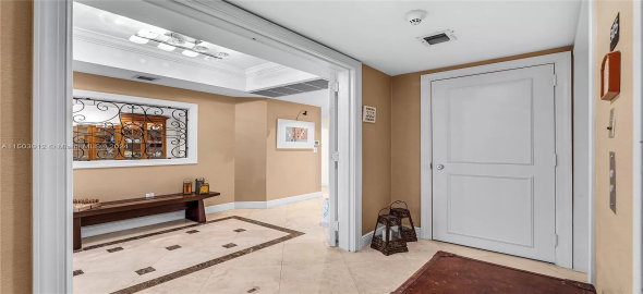 765 Crandon Blvd APT 305 Key Biscayne Florida, 33149 | Beautiful Condo