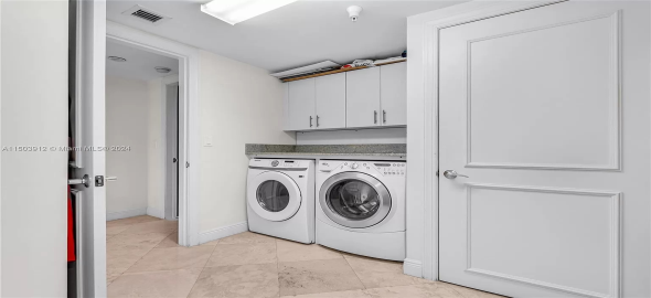 765 Crandon Blvd APT 305 Key Biscayne Florida, 33149 | Beautiful Condo