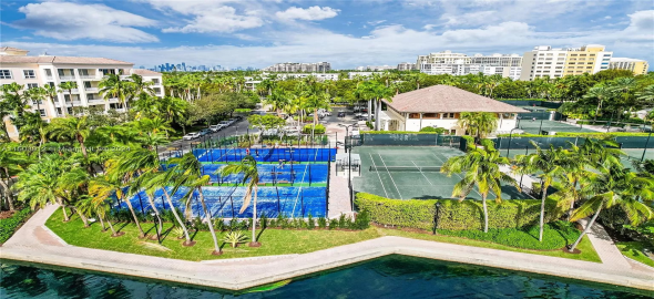 765 Crandon Blvd APT 305 Key Biscayne Florida, 33149 | Beautiful Condo