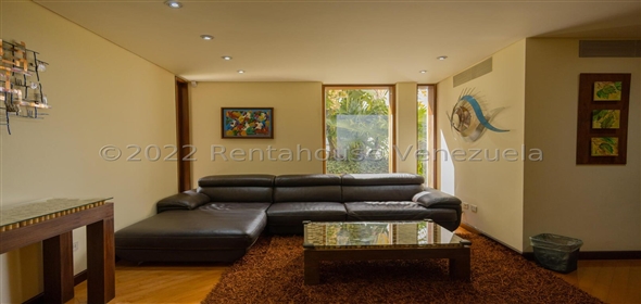 El Marques Caracas Distrito Federal, 1071 | Spectacular Family House in El Marqués