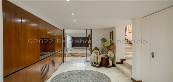 El Marques Caracas Distrito Federal, 1071 | Spectacular Family House in El Marqués