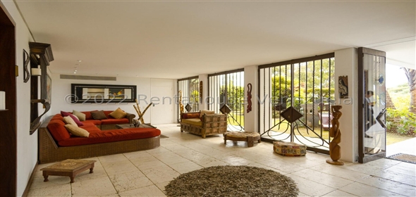 El Marques Caracas Distrito Federal, 1071 | Spectacular Family House in El Marqués