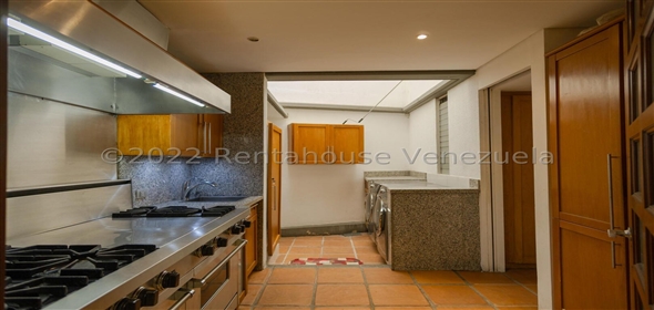 El Marques Caracas Distrito Federal, 1071 | Spectacular Family House in El Marqués