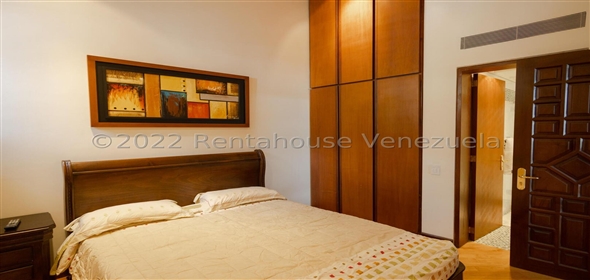 El Marques Caracas Distrito Federal, 1071 | Spectacular Family House in El Marqués