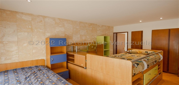 El Marques Caracas Distrito Federal, 1071 | Spectacular Family House in El Marqués