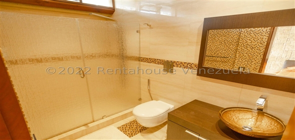 El Marques Caracas Distrito Federal, 1071 | Spectacular Family House in El Marqués