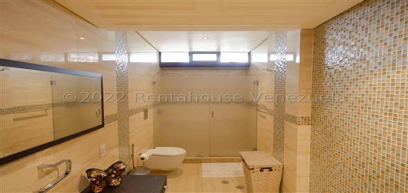 El Marques Caracas Distrito Federal, 1071 | Spectacular Family House in El Marqués