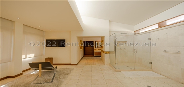 El Marques Caracas Distrito Federal, 1071 | Spectacular Family House in El Marqués