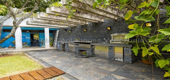 El Marques Caracas Distrito Federal, 1071 | Spectacular Family House in El Marqués