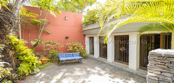 El Marques Caracas Distrito Federal, 1071 | Spectacular Family House in El Marqués