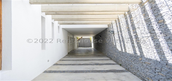 El Marques Caracas Distrito Federal, 1071 | Spectacular Family House in El Marqués