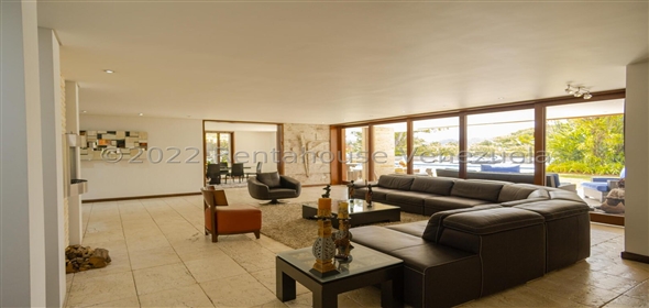 El Marques Caracas Distrito Federal, 1071 | Spectacular Family House in El Marqués