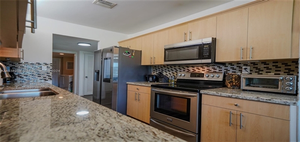 5704 White Hickory Cir Tamarac Florida, 33319 | Spectacular Single Family Home