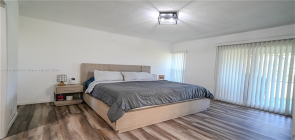 5704 White Hickory Cir Tamarac Florida, 33319 | Spectacular Single Family Home