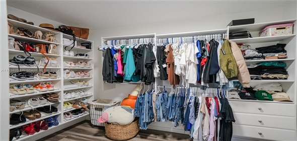 5704 White Hickory Cir Tamarac Florida, 33319 | Spectacular Single Family Home