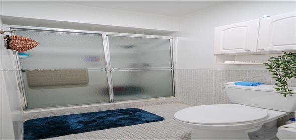 5704 White Hickory Cir Tamarac Florida, 33319 | Spectacular Single Family Home