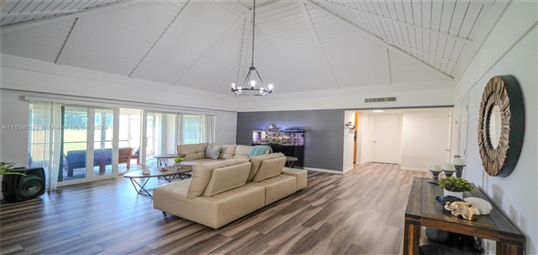 5704 White Hickory Cir Tamarac Florida, 33319 | Spectacular Single Family Home