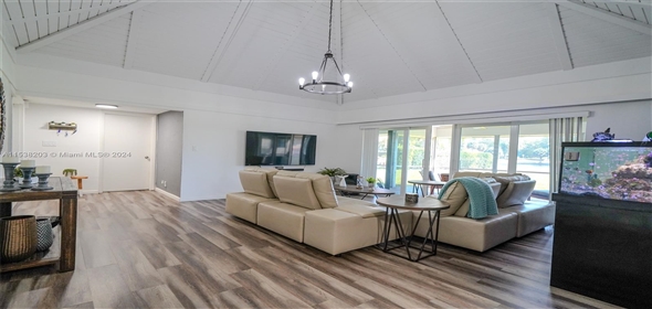 5704 White Hickory Cir Tamarac Florida, 33319 | Spectacular Single Family Home