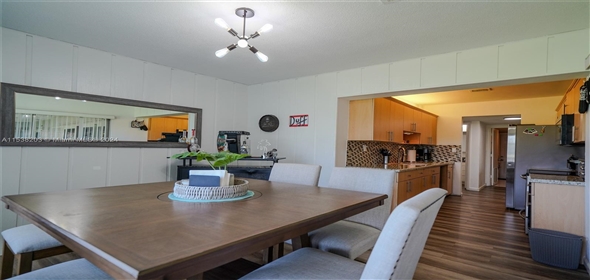 5704 White Hickory Cir Tamarac Florida, 33319 | Spectacular Single Family Home