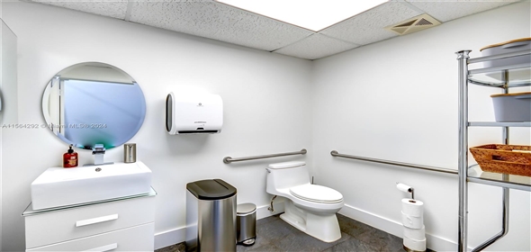 6020 NW 99th Ave # 302 Doral Florida, 33178 | Commercial Property