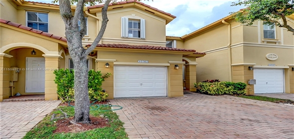 10743 NW 78th Ter DORAL, FL 33178-6061 Doral Florida, 33178 | Spectacular Single Family Home
