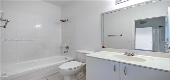 10743 NW 78th Ter DORAL, FL 33178-6061 Doral Florida, 33178 | Spectacular Single Family Home