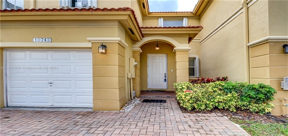 10743 NW 78th Ter DORAL, FL 33178-6061 Doral Florida, 33178 | Spectacular Single Family Home