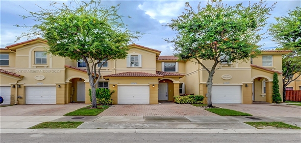 10743 NW 78th Ter DORAL, FL 33178-6061 Doral Florida, 33178 | Spectacular Single Family Home