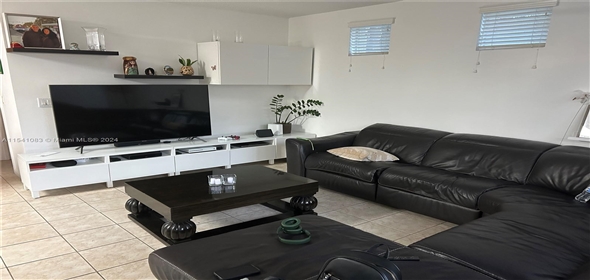 16302 SW 48th St Miramar Florida, 33027 | Spectacular Single Family Home