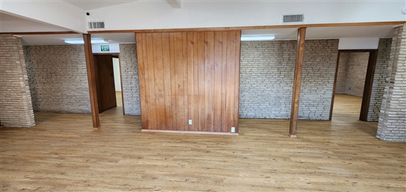326 N Bowen Rd Arlington Texas, 76012 | CONVENIENT COMMERCIAL OFFICE