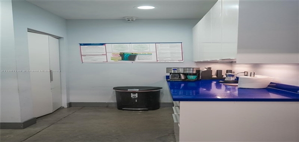 1315 NW 98th Ct # 8 Doral Florida, 33172 | Commercial Property