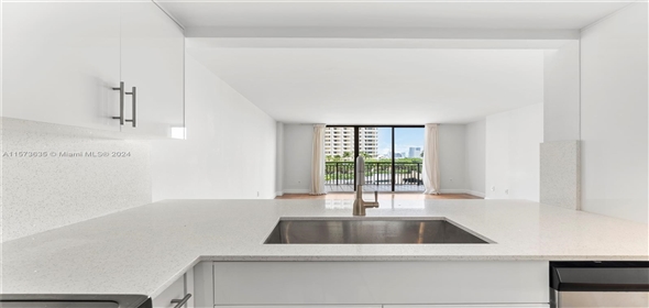 540 Brickell Key Dr # 702 , BLDG 2 Miami Florida, 33131 | Beautiful Condo