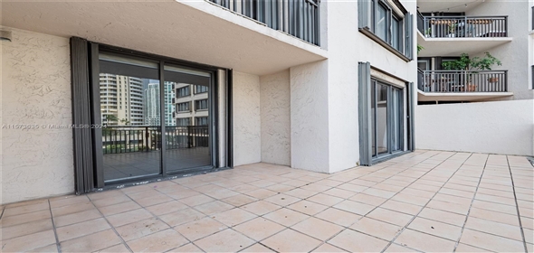 540 Brickell Key Dr # 702 , BLDG 2 Miami Florida, 33131 | Beautiful Condo