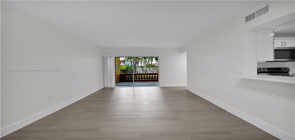 9715 Fontainebleau Blvd # E108 Miami Florida, 33172 | Beautiful Condo