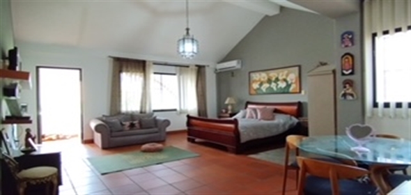 Urb Las Chirimenas Valencia Carabobo, 2001 | SPLENDID FAMILY HOUSE