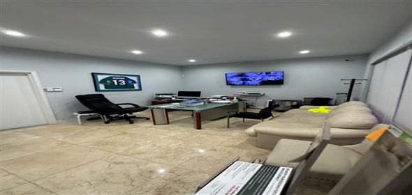 6095 NW 167 St D8 Hialeah Florida, 33015 | Commercial Property