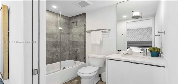 538 Meridian Ave MIAMI BEACH Miami Beach Florida, 33139 | Commercial Property
